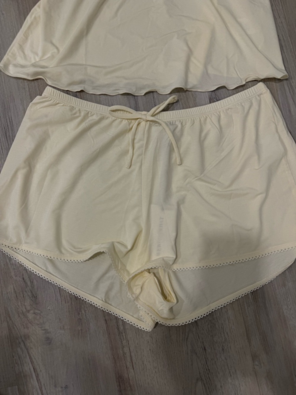Re/Done Cream Two-Piece Sleep Set - Knit Tank & Drawstring Shorts - Picture 2 of 4